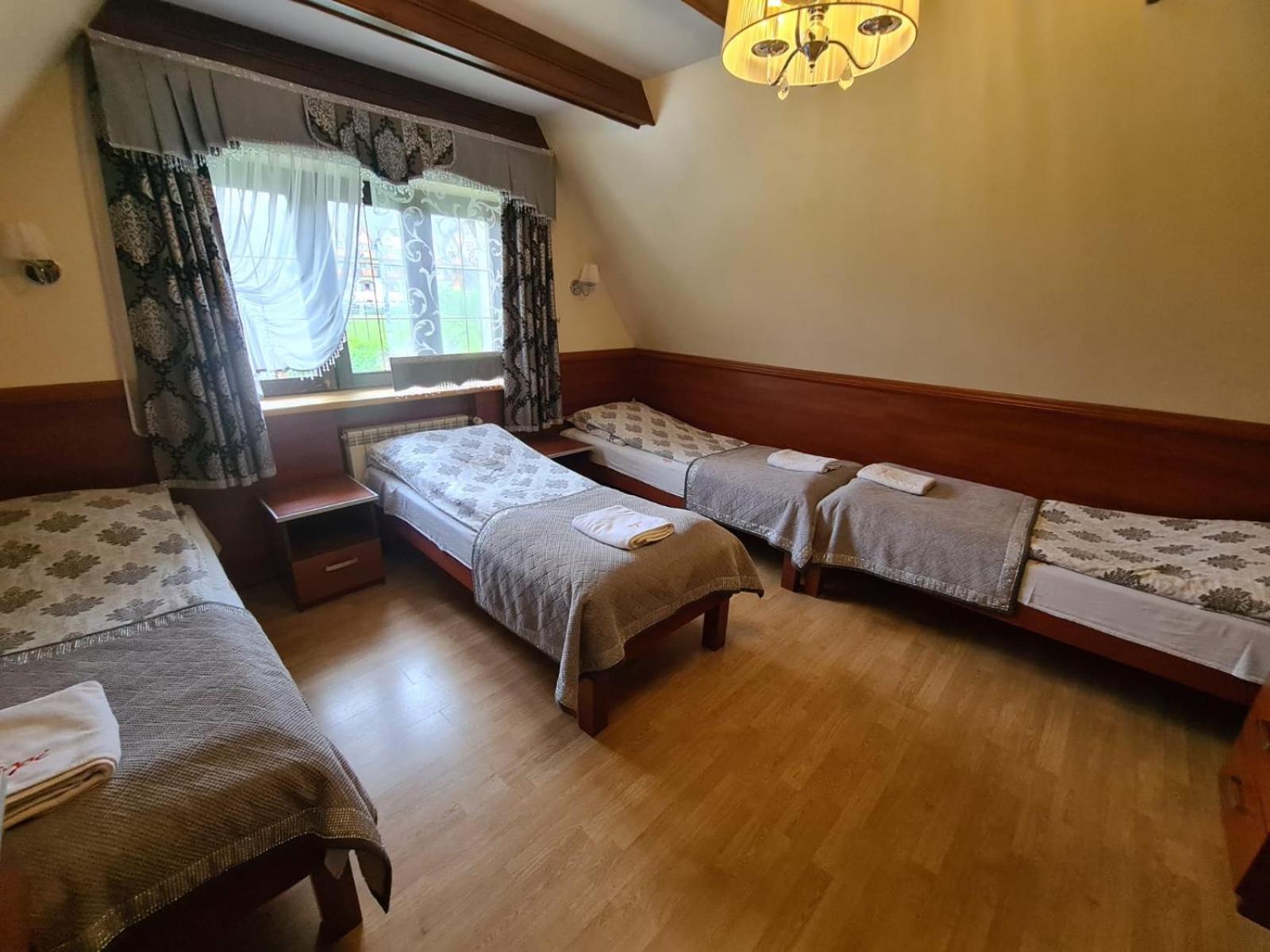 Api Carmen Homestay *